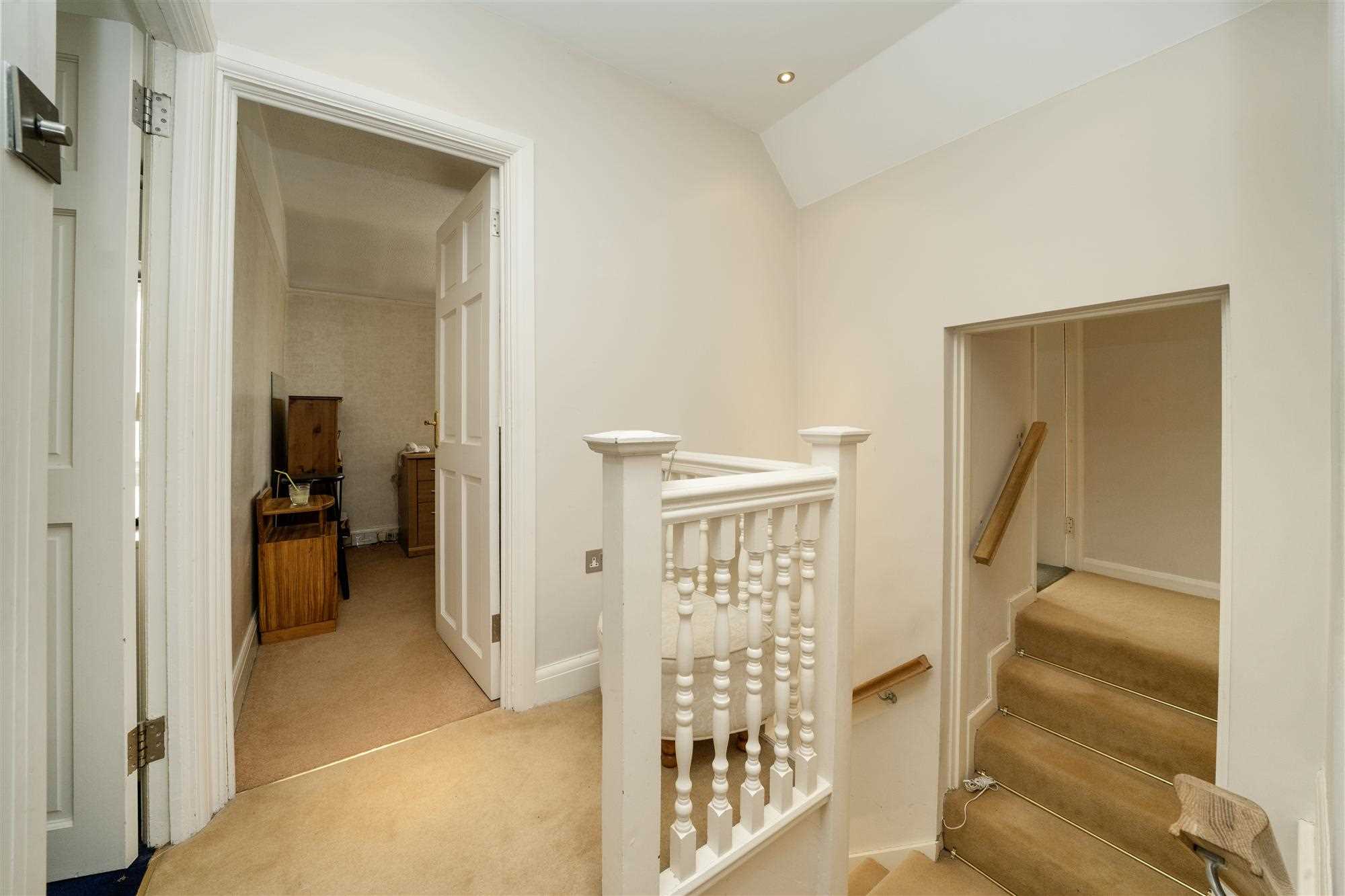 Redhill Drive - Picture 18