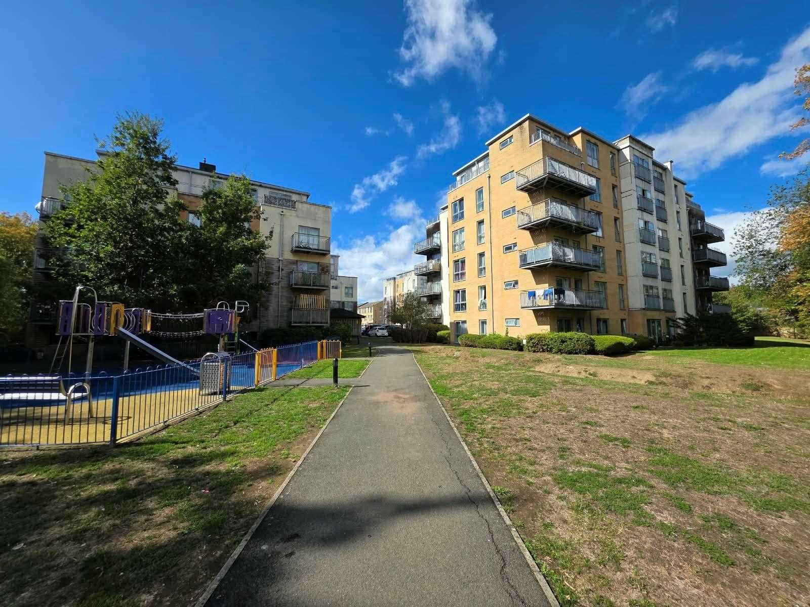 Flora Court, Fortune Avenue, - Picture 9