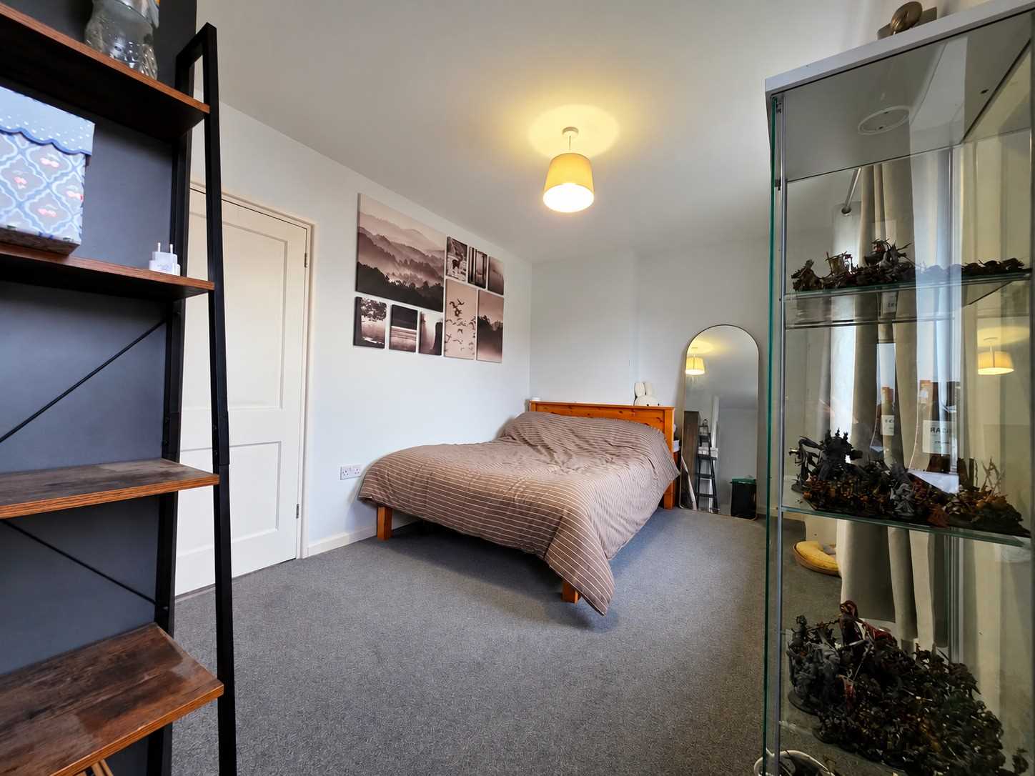 Abbots Road - Picture 6