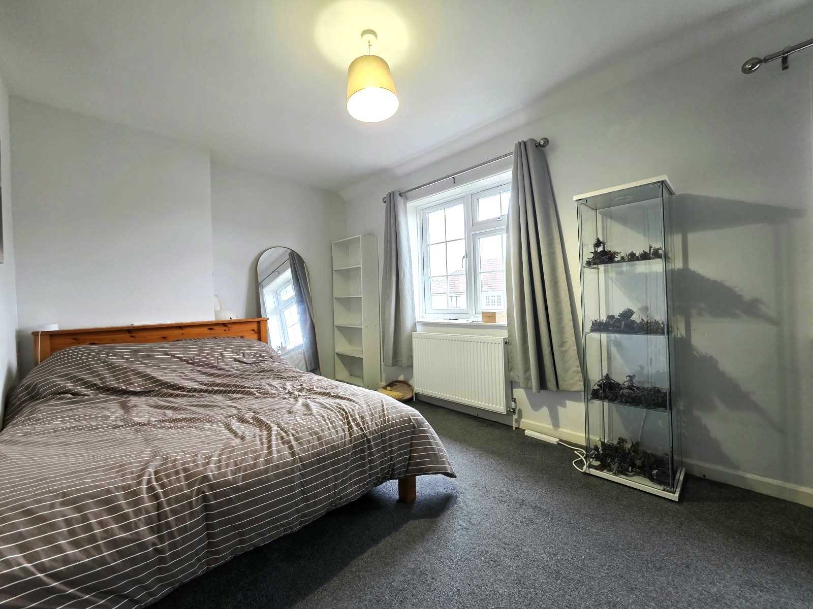 Abbots Road - Picture 7