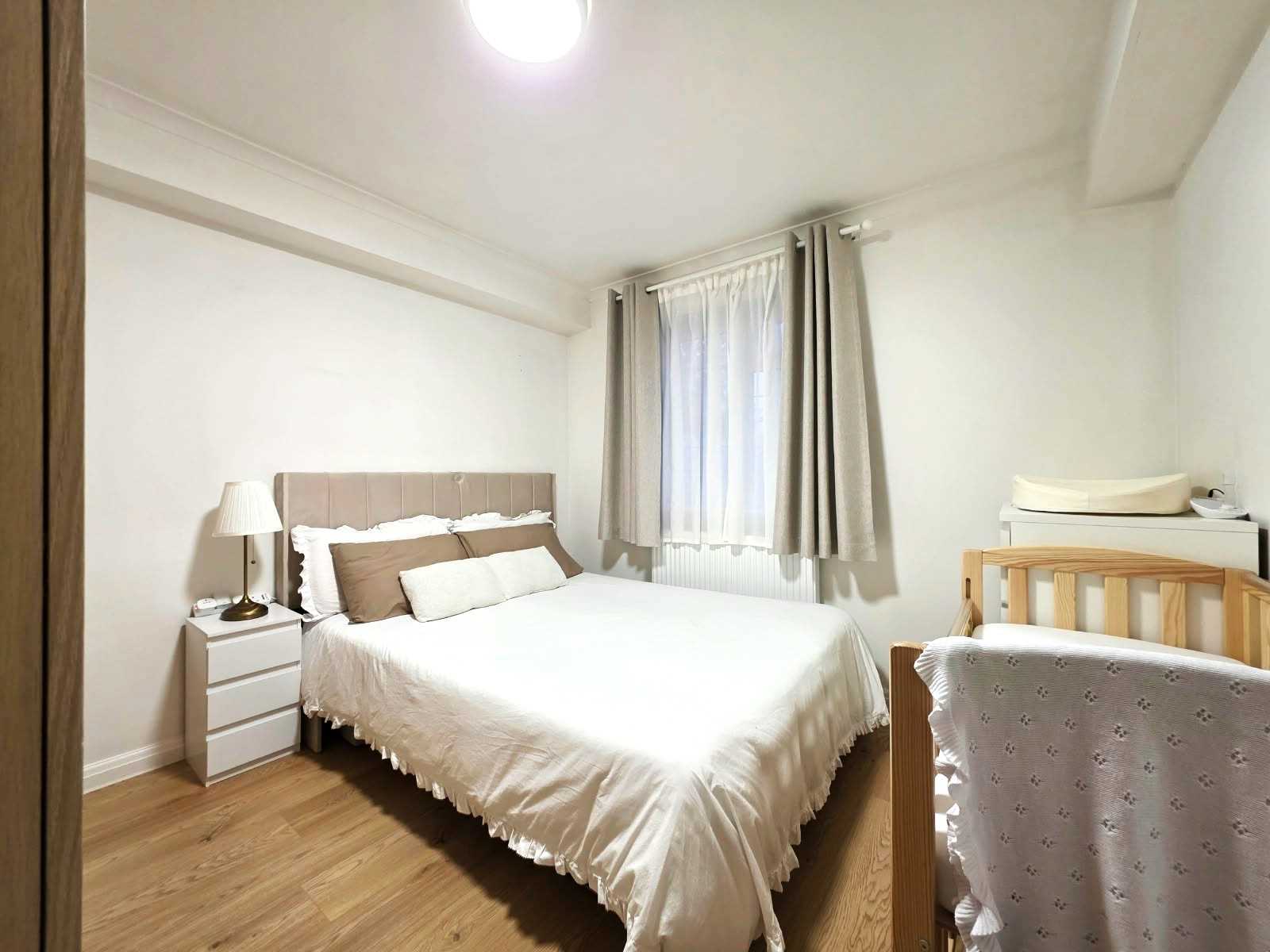 Whisperwood Close - Picture 6