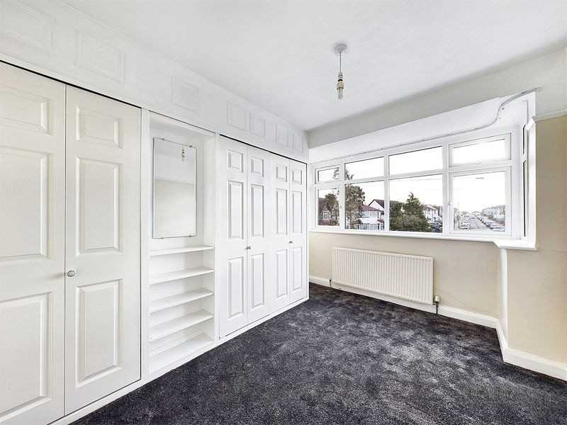 Aldridge Avenue - Picture 5
