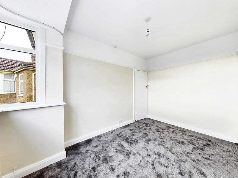 Aldridge Avenue - Picture 6