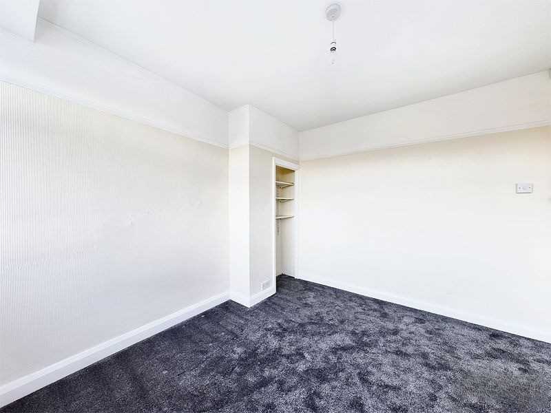 Aldridge Avenue - Picture 8